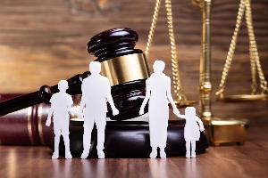 Юридические услуги семейный юрист.jpg